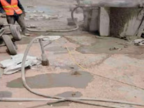 白城水泥混凝土路面板底注浆技术 路面脱空注浆整治方案